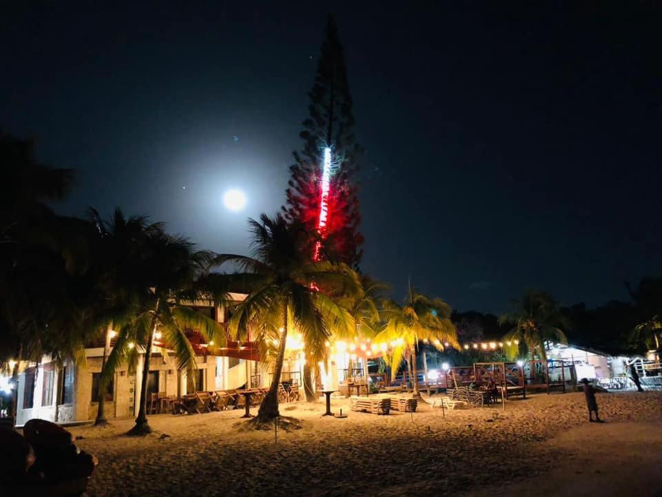 Coconut Tree West Bay Hotel Exterior photo