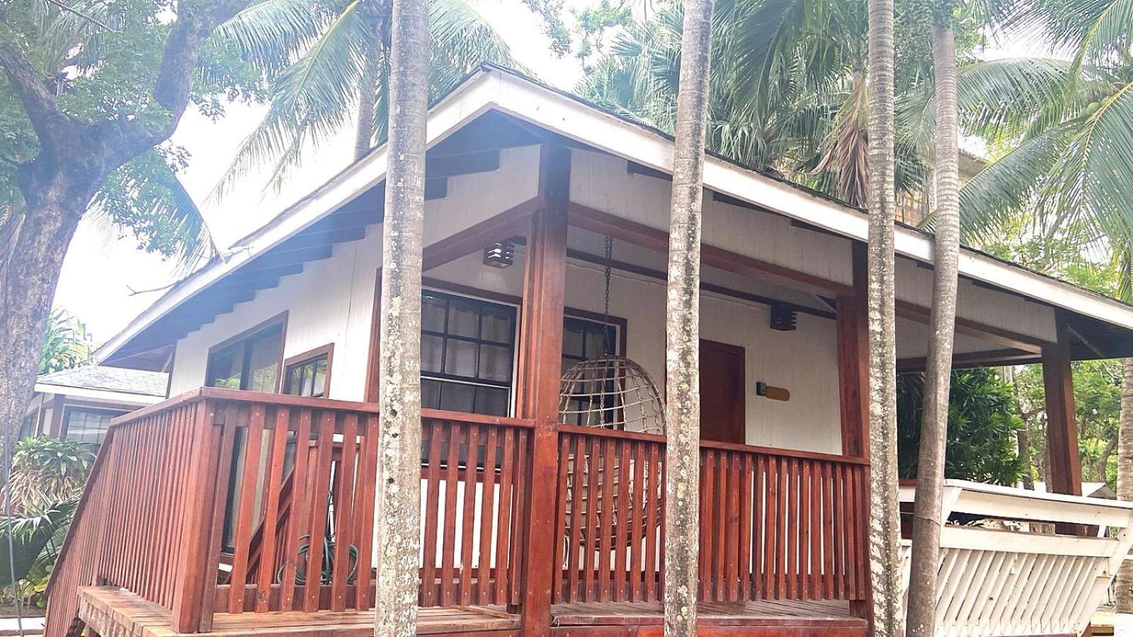 Coconut Tree West Bay Hotel Exterior photo